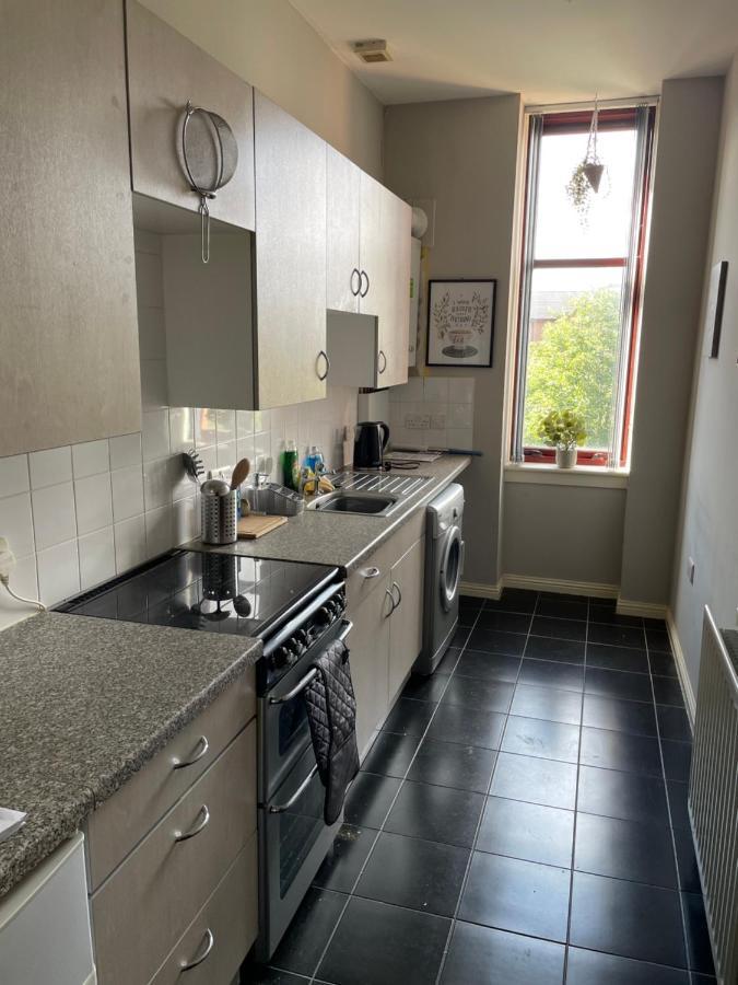 Spacious One Bedroom Flat, Entire Property. Greenock Luaran gambar